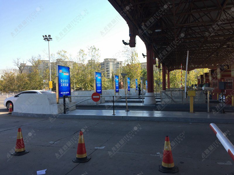 led燈桿屏|智慧燈桿屏|立柱廣告機(jī)|led廣告機(jī)|落地廣告機(jī)|智慧路燈|智慧燈桿|燈桿廣告機(jī)|智能廣告機(jī)|燈桿屏|智慧燈桿顯示屏 led燈桿屏|智慧燈桿屏|立柱廣告機(jī)|led廣告機(jī)|落地廣告機(jī)|智慧路燈|智慧燈桿|燈桿廣告機(jī)|智能廣告機(jī)|燈桿屏|智慧燈桿顯示屏