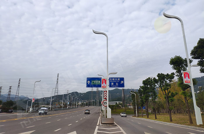 led燈桿屏|智慧燈桿屏|led廣告機(jī)|智慧路燈屏|戶外LED廣告機(jī)|燈桿屏|智慧燈桿|智慧路燈 led燈桿屏|智慧燈桿屏|led廣告機(jī)|智慧路燈屏|戶外LED廣告機(jī)|燈桿屏|智慧燈桿|智慧路燈